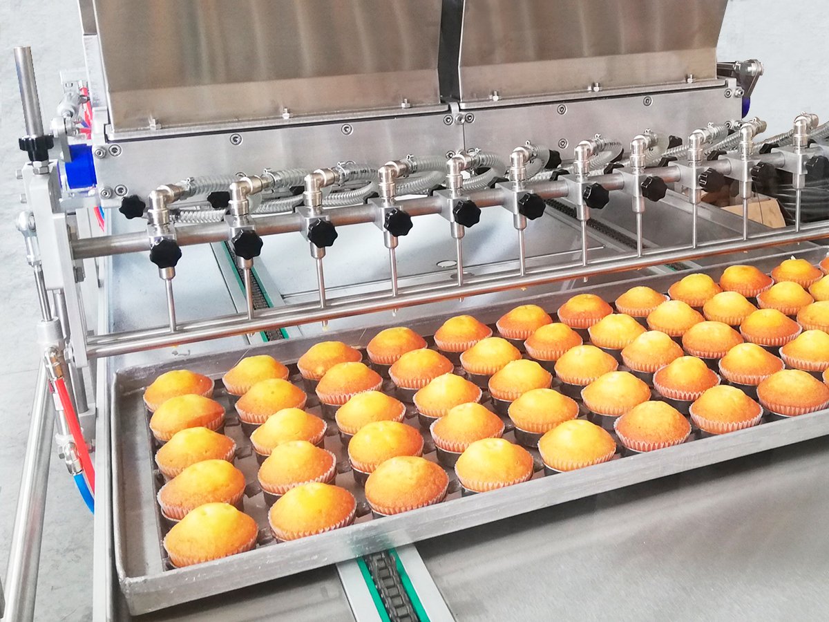 injecting machine,injecting machines,depositor,depositors,muffin,muffins,muffin production,cupcake,cupcakes,cupcakes production,machine for cupcake production,stoccoimpianti,stocco impianti